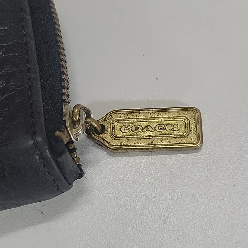 Vintage Coach Black Pebble Leather Zip-Around Leather Wallet